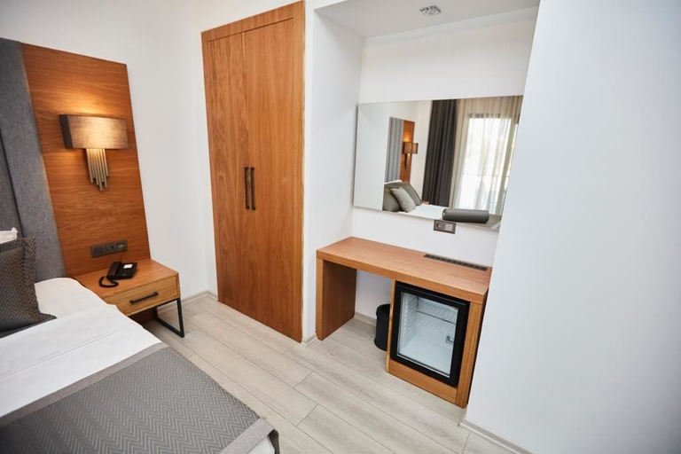 Bedroom 5, Ruwais Hotel, Çeşme