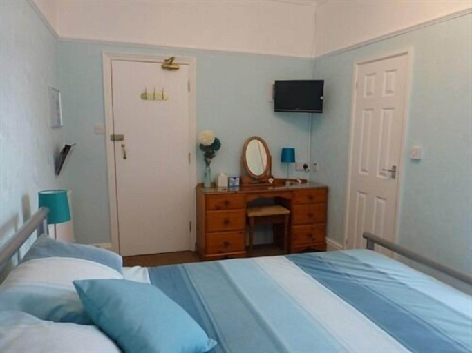 Bedroom 2, The Meltham Guesthouse, North Yorkshire