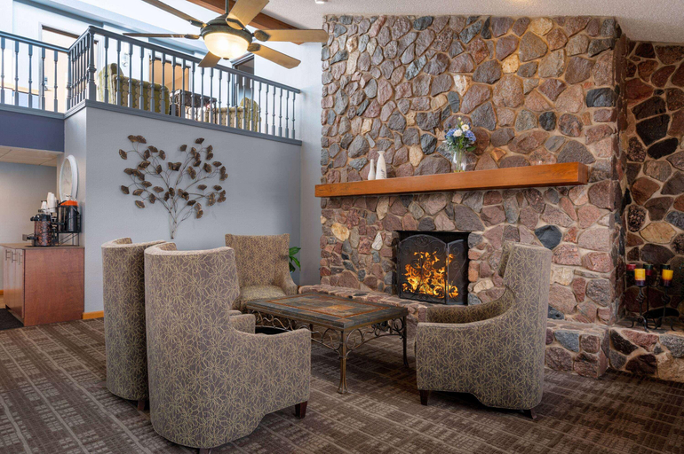 Public Area 2, AmericInn by Wyndham Eau Claire, Eau Claire