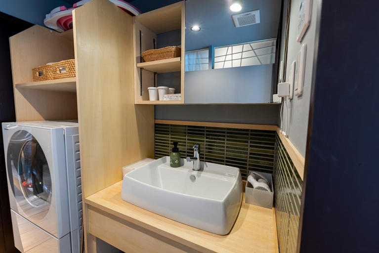 Bathroom 3, Nishijinkita Hagi, Kyoto