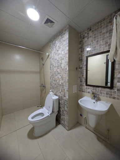 Bathroom 5, Era Westlake Apartment, Cầu Giấy