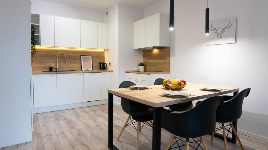 Others 5, Luksusowy apartament ze SPA, Środa Śląska