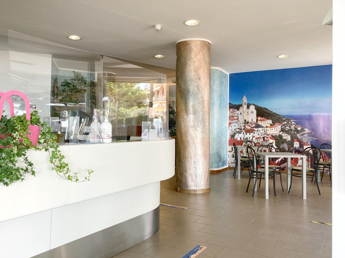 Public Area 3, Mayola, Imperia