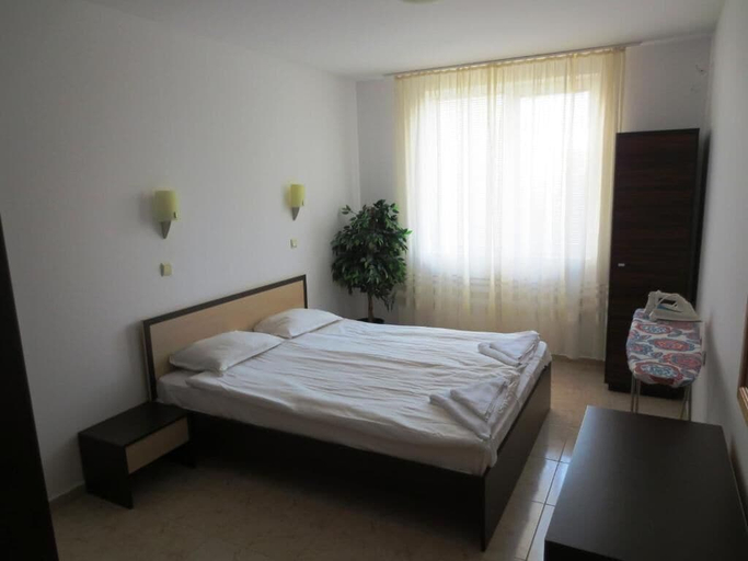 Bedroom 2, Breeze Apartments, Nesebar