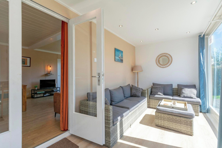 Bedroom 4, Bungalow in Julianadorp Near Sandy Beach, Den Helder