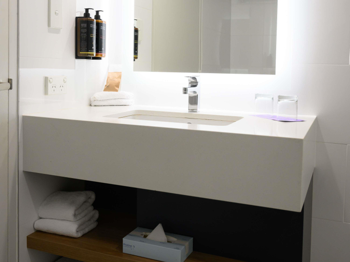 Bathroom 7