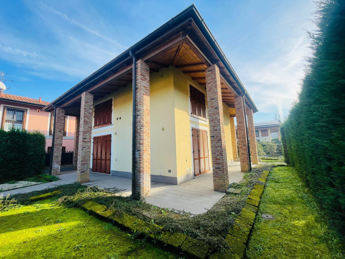 Exterior & Views 2, CR BnB Rozzano, Milano