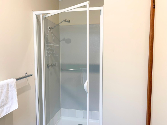 Bathroom 3, Riverview Tourist Park, Augusta-Margaret River