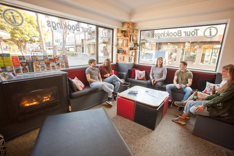 Public Area 3, Absoloot Hostel Queenstown, Queenstown-Lakes