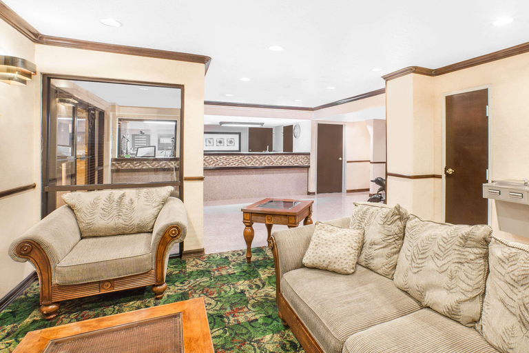 Public Area 2, Super 8 by Wyndham Corpus Christi, Nueces