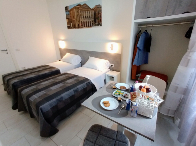 Bedroom 3, La Piazza, Ancona