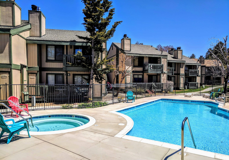 Sport & Beauty, Boulder Bay Chalet Condo, San Bernardino