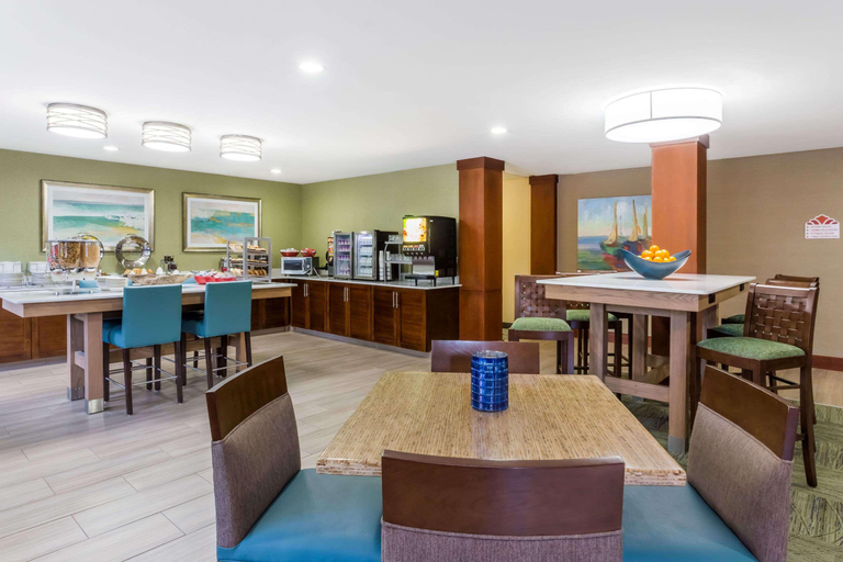 Food & Drinks 5, Hawthorn Suites By Wyndham Naples, Collier