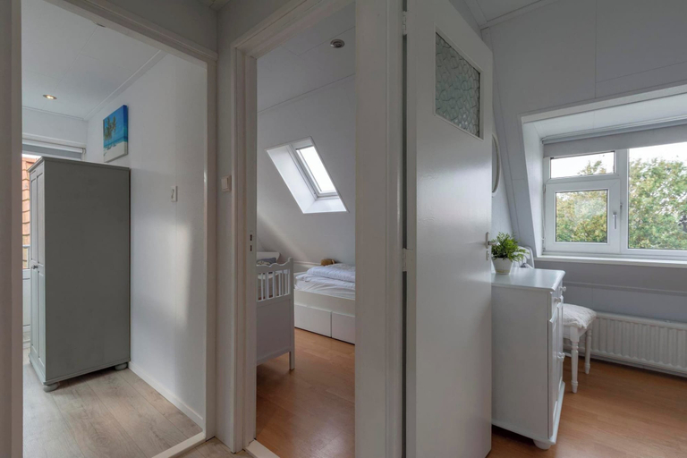 Room 2, Holiday Home Groote Keeten Near Beach, Zijpe