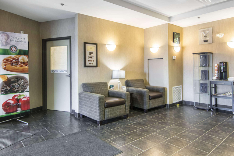 Public Area 3, Quality Inn & Suites Thompson, Division No. 22