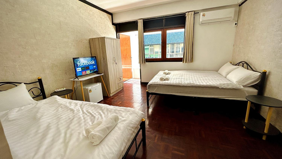 Bedroom 2, Cocohouse Sukhumvit 1, Wattana