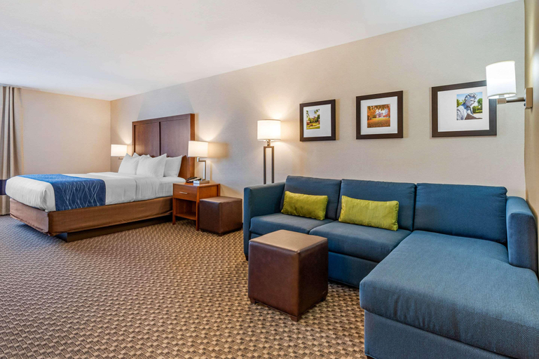 Public Area 2, Comfort Inn & Suites Near Route 66, Logan