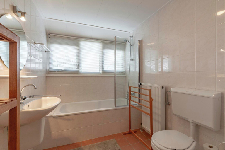 Bathroom 3, Villa in Julianadorp Near the Beach, Den Helder