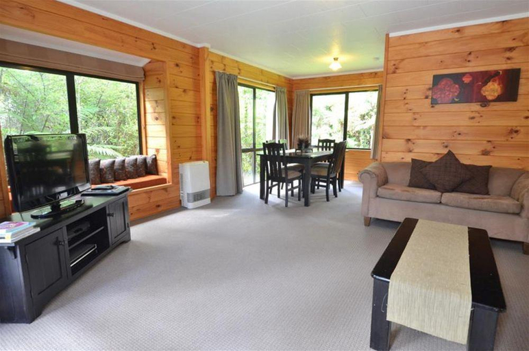 Public Area 4, Rainforest Retreat, Westland