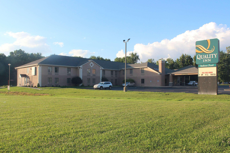 Exterior & Views
