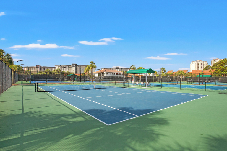 Sport & Beauty 3, One More Round! 3BR 3BA Sleeps 10! 11 Pools! Golf Courses! Tennis Courts!, Bay