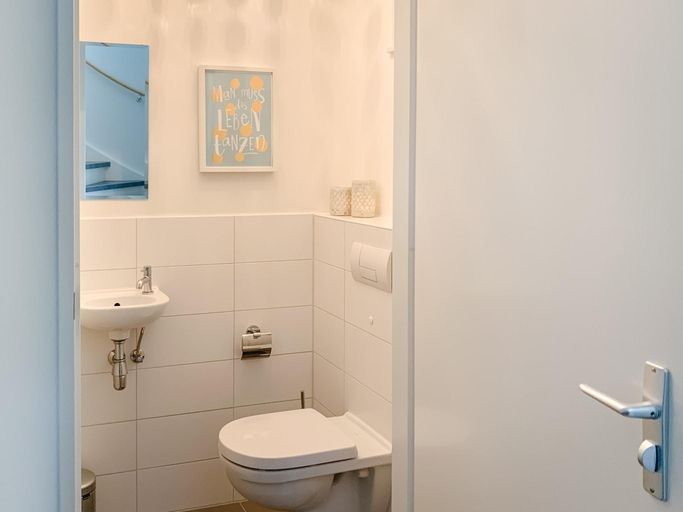 Bathroom 4, Villa at Veerse Meer with Lake Views, Noord-Beveland