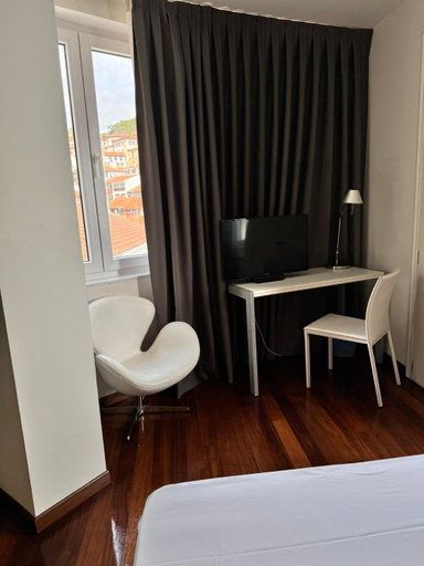 Bedroom 2, Hotel Lastres Miramar, Asturias