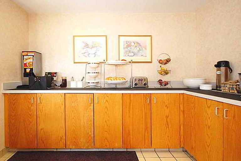 Food & Drinks 5, Sleep Inn (Columbia), Richland