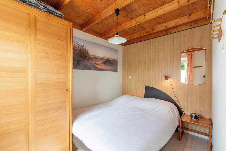 Room 5, Bungalow Near Beach and Forest in De Blenck, Zijpe