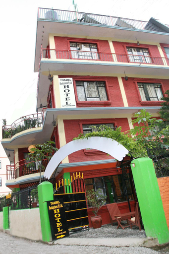 Exterior & Views