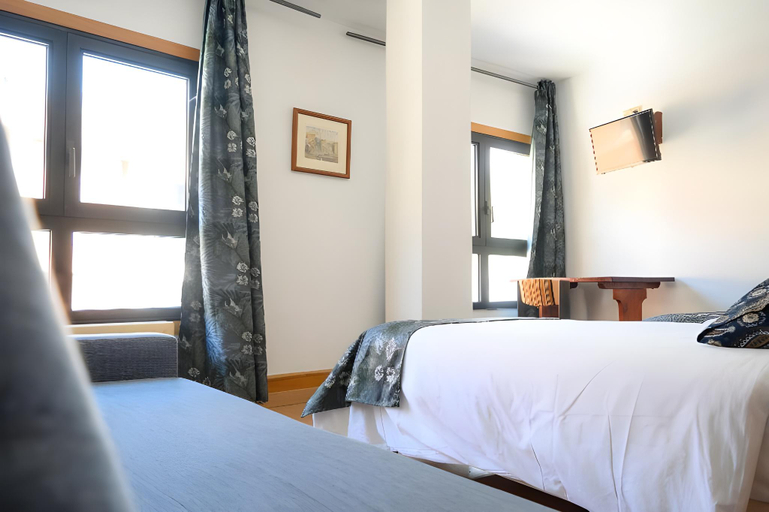 Bedroom 3, Hotel Merino, Pyrénées-Orientales