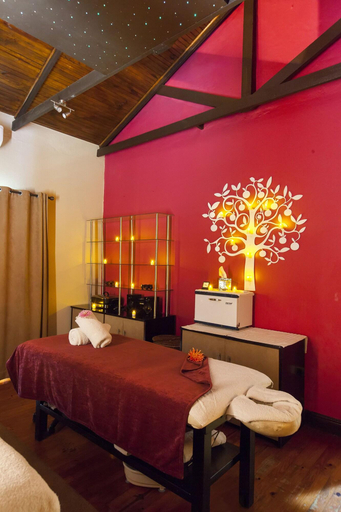Bedroom, Woodall Country House, Cacadu