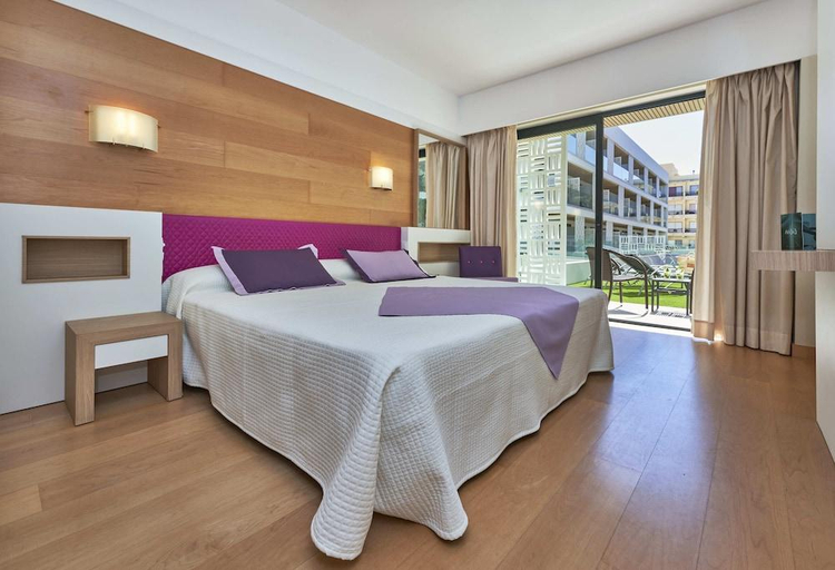 Bedroom 3, Hotel & Spa S'entrador Playa, Baleares