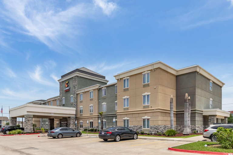 Exterior & Views 2, Comfort Suites Near Texas A&M - Corpus Christi, Nueces