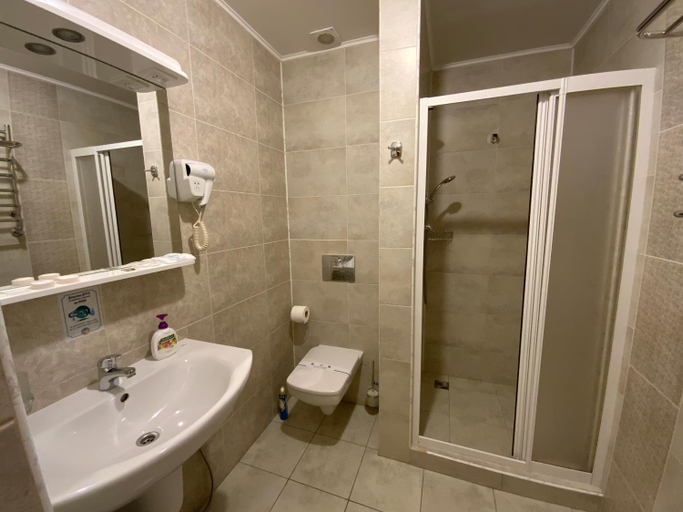Bathroom 2, Туристичнии комплекс ВОРОХТА 365 Turistichesky Kompleks Vorokhta 365, Nadvirnians'kyi