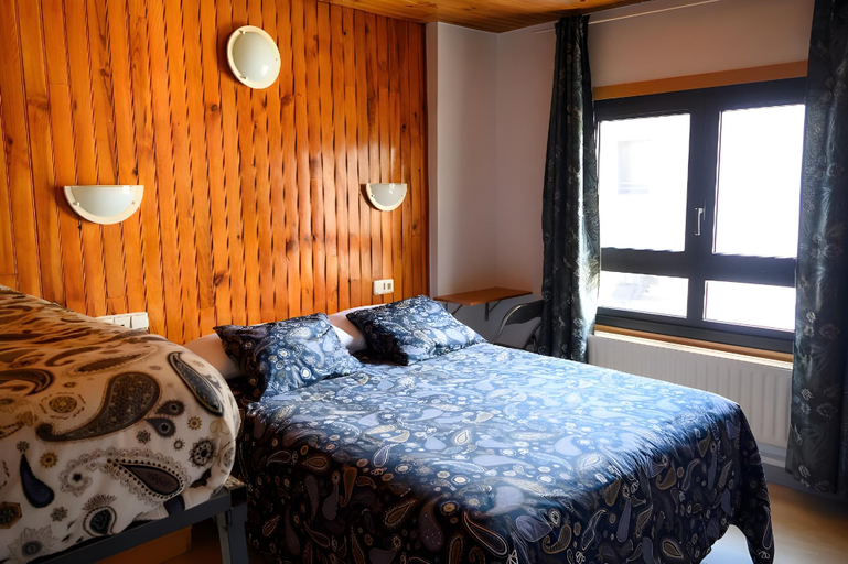 Bedroom 3, Hotel Merino, Pyrénées-Orientales