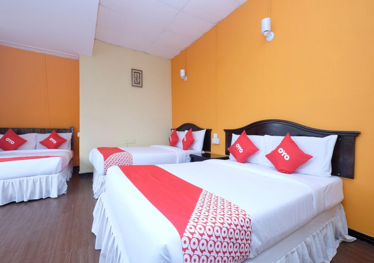 Bedroom 2, Hotel Tudor Home Inn, Cameron Highlands