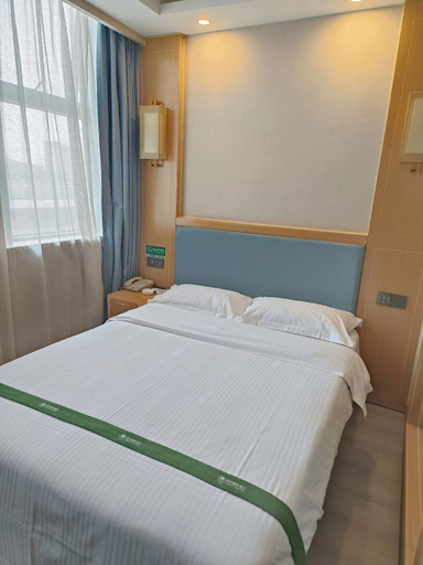 Bedroom 4, Greentree Inn Guiyang Wudang District High-speed Railway East Station, Guiyang