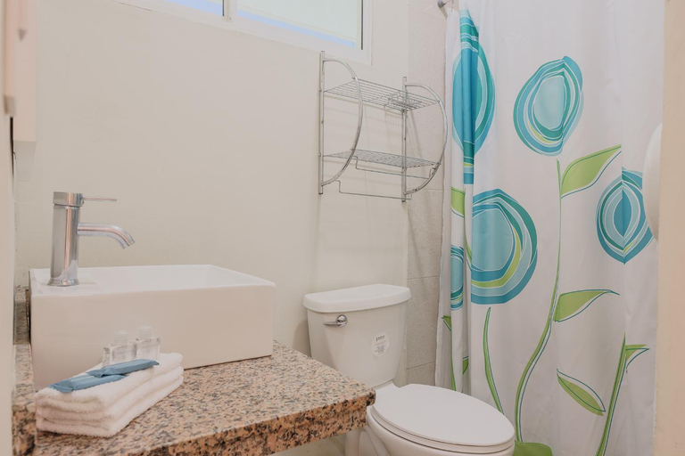 Bathroom 4, Hotel Windsor Plaza, San Salvador