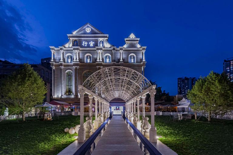 Exterior & Views