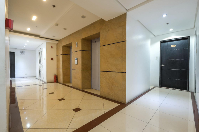 Others 4, Boni Tower, Mandaluyong