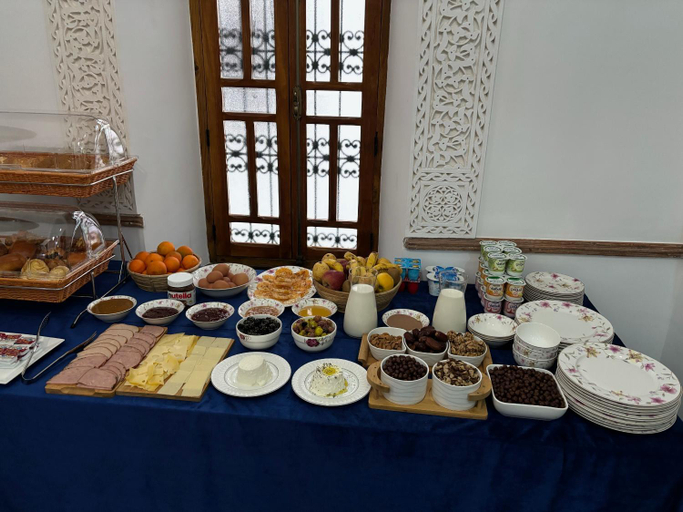 Food & Drinks 4, Dar Al Miraaj, Rabat