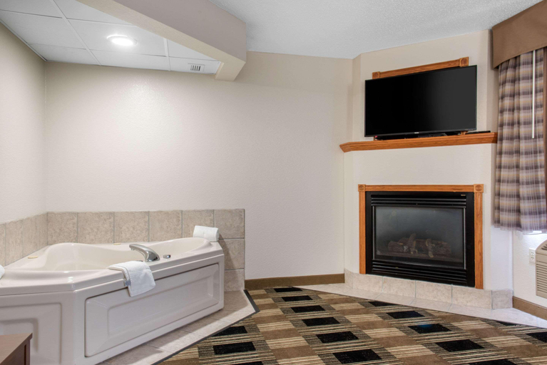 Others 5, Quality Inn Rochester Area, Olmsted