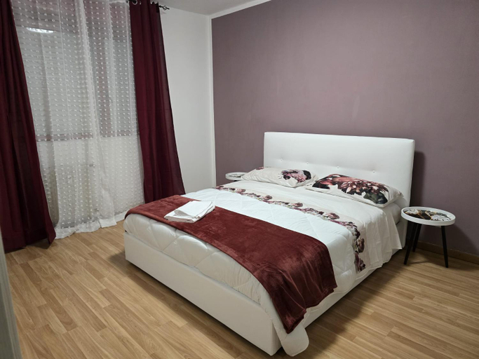 Others 4, Belvedere affitta camere con bagno privato, Verona