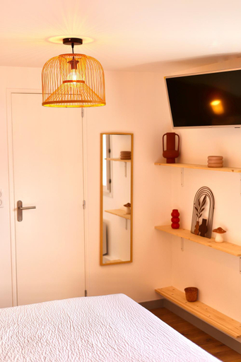 Bedroom 3, Cit'hotel Design Booking Evry Saint-Germain-les-Corbeil Senart, Essonne
