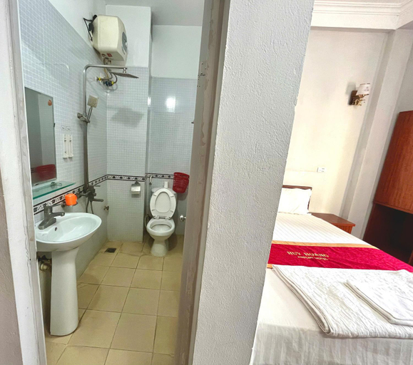 Bathroom, Huy Hoàng airport, Sóc Sơn