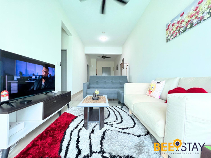 Others 4, New Listing Klang with Netflix Wifi Swimming Pool View, Klang