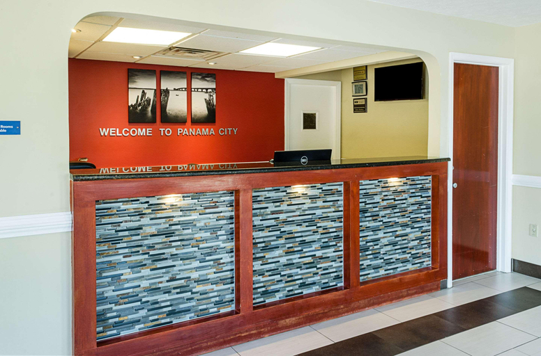 Public Area 2, Rodeway Inn Panama City, Bay