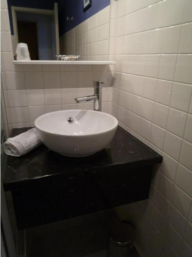 Bathroom 3, Logis Hotel-Restaurant La Croix Couverte, Mayenne