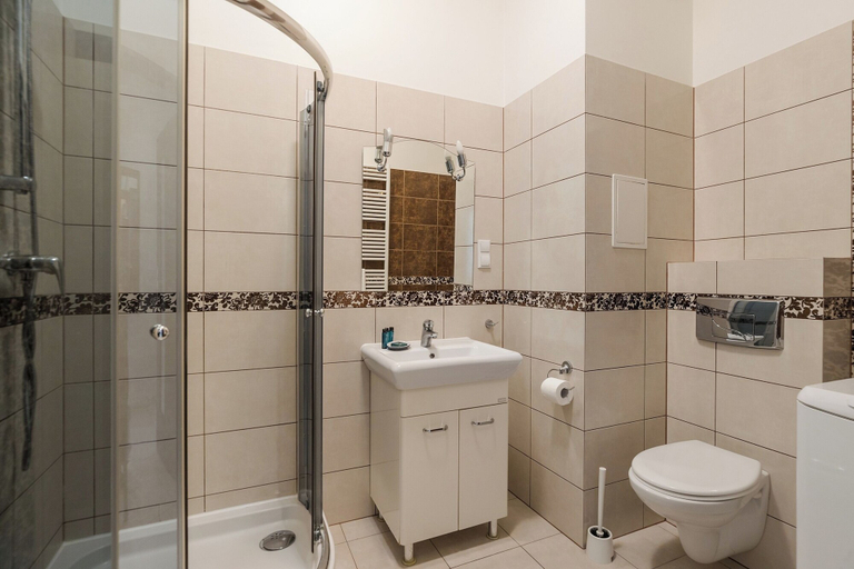 Bathroom 4, ShortStayPoland Giełdowa B184, Warsaw